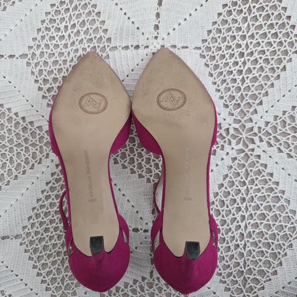 Adrienne Vittadini Futchsia Suede T Strap Heels Size 10 - Picture 5 of 8